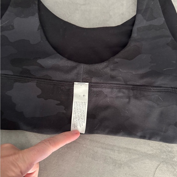 lululemon athletica Black Reversible Sports Bra Black and Heritage Camo size 8 - Picture 6 of 11